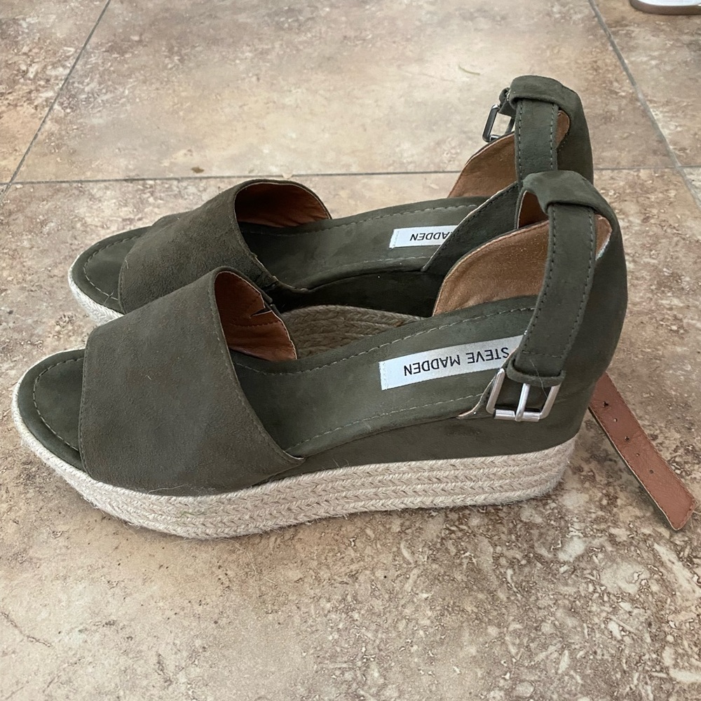 Steve Madden Olive Suede Espadrille. Size 10 - Picture 3 of 5